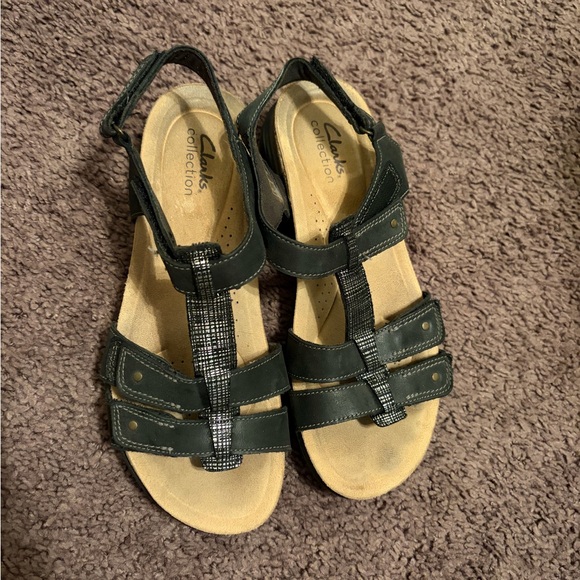 Clarks Shoes - Clarks Black Sandals with shimmer  size 8 GUC *Comfortable* adjustable straps